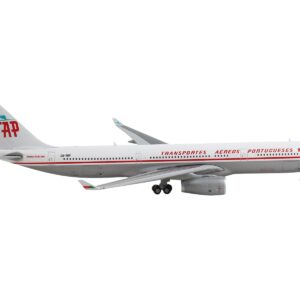 Airbus A330-300 Commercial Aircraft “TAP Air Portugal” White with Red Stripes 1/400 Diecast Model Airplane by GeminiJets