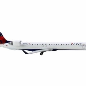 Bombardier CRJ900 Commercial Aircraft “Delta Connection” (N800SK) White with Red and Blue Tail 1/400 Diecast Model Airplane by GeminiJets