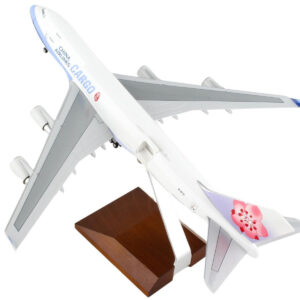 Boeing 747-400F Commercial Aircraft with Landing Gear “China Airlines Cargo” (B-18701) White with Purple Stripes (Snap-Fit) 1/200 Plastic Model by Skymarks