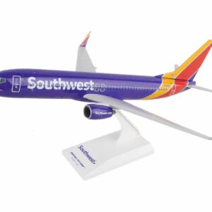 Boeing 737-800 Commercial Aircraft “Southwest Airlines – Heart One” (N8642E) Blue with Striped Tail (Snap-Fit) 1/130 Plastic Model by Skymarks