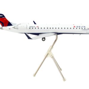 Bombardier CRJ700 Commercial Aircraft “Delta Air Lines – Delta Connection” White with Blue and Red Tail “Gemini 200” Series 1/200 Diecast Model Airplane by GeminiJets