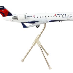 Bombardier CRJ200 Commercial Aircraft “Delta Air Lines – Delta Connection” White with Blue and Red Tail “Gemini 200” Series 1/200 Diecast Model Airplane by GeminiJets