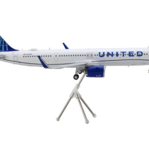 Airbus A321neo Commercial Aircraft “United Airlines” (N44501) White with Blue Tail “Gemini 200” Series 1/200 Diecast Model Airplane by GeminiJets