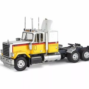 Level 4 Model Kit 1978 Chevrolet Bison Truck Tractor 1/32 Scale Model by Revell