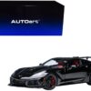 2019 Chevrolet Corvette C7 ZR1 Black with Carbon Top 1/18 Model Car by Autoart