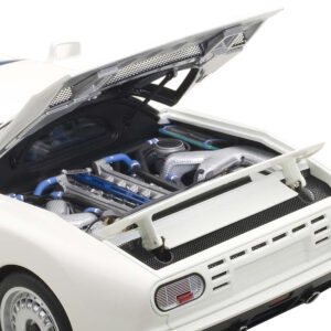 Bugatti EB110 GT White 1/18 Diecast Model Car by Autoart