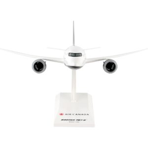 Boeing 787-8 Dreamliner Commercial Aircraft “Air Canada” (C-GHPQ) White with Black Tail (Snap-Fit) 1/200 Plastic Model by Skymarks