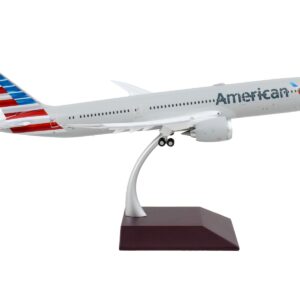 Boeing 787-9 Commercial Aircraft with Flaps Down “American Airlines” Silver “Gemini 200” Series 1/200 Diecast Model Airplane by GeminiJets