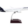 Boeing 787-9 Commercial Aircraft with Flaps Down “Lufthansa” White with Blue Tail “Gemini 200” Series 1/200 Diecast Model Airplane by GeminiJets