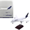 Boeing 747-400 Commercial Aircraft “Lufthansa” (D-ABVY) White with Dark Blue Tail “Gemini 200” Series 1/200 Diecast Model Airplane by GeminiJets