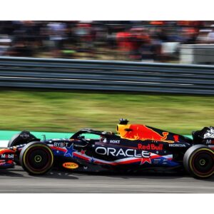 Red Bull Racing RB19 #1 Max Verstappen “Oracle” Winner F1 Formula One “United States GP” (2023) with Driver Limited Edition to 336 pieces Worldwide 1/18 Diecast Model Car by Minichamps