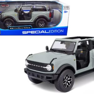 2021 Ford Bronco Badlands Light Gray “Special Edition” 1/18 Diecast Model Car by Maisto