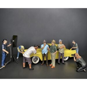 “Weekend Car Show” 8 piece Figurine Set for 1/18 Scale Models by American Diorama