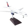 Boeing 757-200 Commercial Aircraft “Delta Air Lines” (N683DA) White with Red and Blue Tail “Gemini 200” Series 1/200 Diecast Model Airplane by GeminiJets