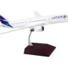 Boeing 787-9 Commercial Aircraft “LATAM Airlines” White with Blue Tail “Gemini 200” Series 1/200 Diecast Model Airplane by GeminiJets