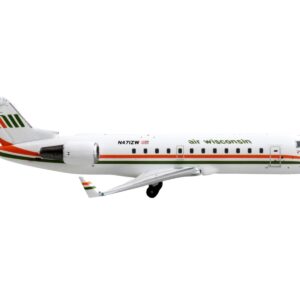 Bombardier CRJ200 Commercial Aircraft “Air Wisconsin” White with Orange and Green Stripes 1/400 Diecast Model Airplane by GeminiJets