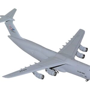 Lockheed C-5M Super Galaxy Transport Aircraft “Lackland Air Force Base” United States Air Force (85-0009) Gray “Gemini Macs” Series 1/400 Diecast Model Airplane by GeminiJets