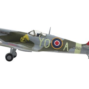 Supermarine Spitfire Mk Vb Fighter Aircraft “EN921 Flying Officer Jack Sheppard No. 401 Squadron” (1943) Royal Canadian Air Force “Air Power Series” 1/48 Diecast Model by Hobby Master