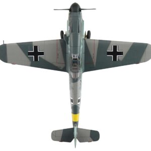 Messerschmitt Bf 109F-2 Fighter Aircraft “Black 7 Cabo Mecanico Zaro 2 Escuadrilla Azul Russia” (1942) Spanish Air Force “Air Power Series” 1/48 Diecast Model by Hobby Master