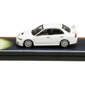 Mitsubishi Lancer RS Evolution IV RHD (Right Hand Drive) White “Monstar” with Seiji Iwaki Driver Figure “Initial D” (1995-2013) Manga 1/64 Diecast Model Car by Hobby Japan