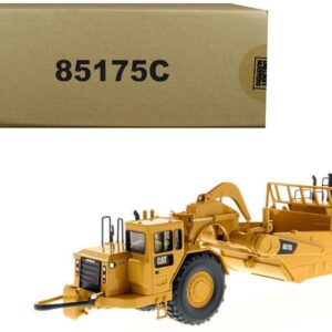 CAT Caterpillar 657 G Wheel Tractor Scraper with Operator “Core Classics Series” 1/50 Diecast...